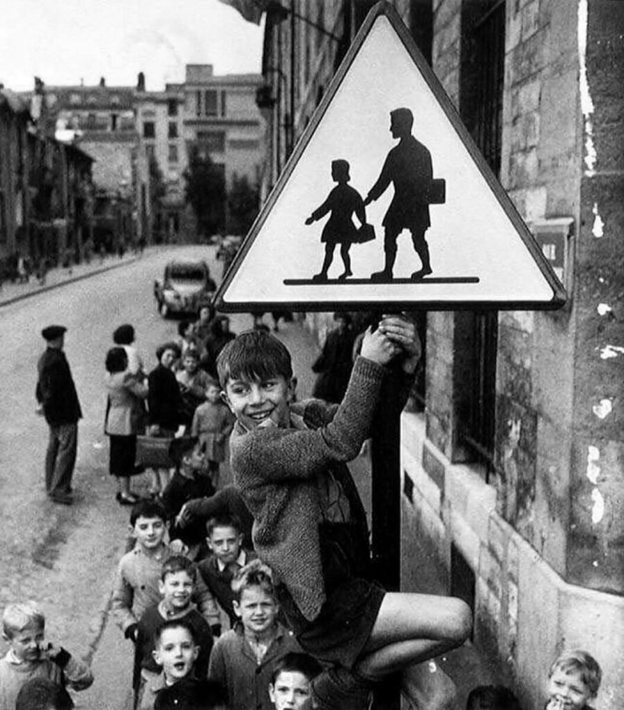 Les écoliers de la rue Damesme - 1956 - Robert Doisneau 